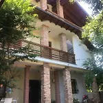 Sara's * Shkoder