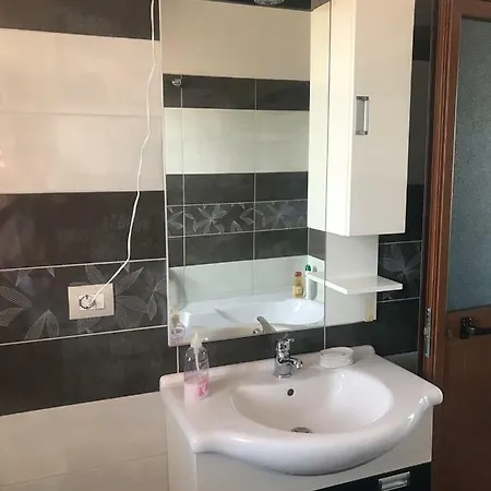 Sara's Vila Shkodër