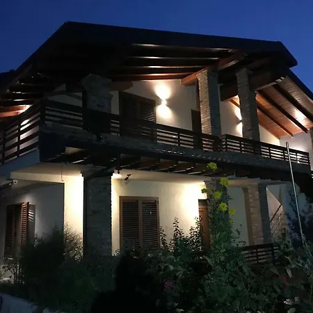Villa Sara's *