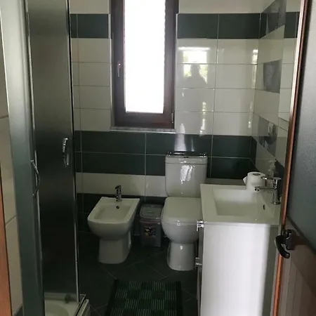 빌라 Sara's Shkodër